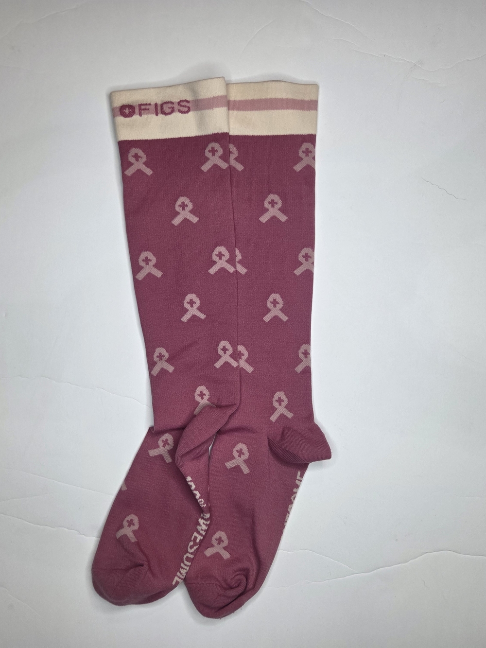 FIGS Limited Edition Pink Ribbon Breast Cancer Awareness Compression Socks NWOT - Picture 4 of 5
